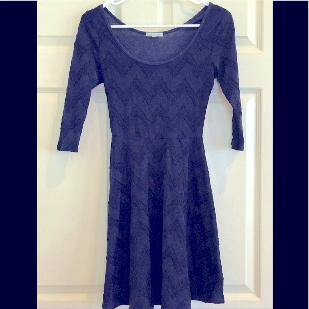 CHARLOTTE RUSSE textured navy dress